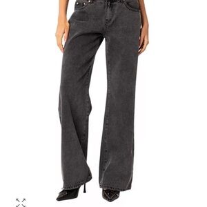 Edikted Raelynn Washed Low Rise Jeans